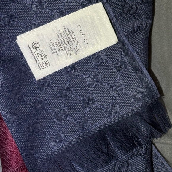 Gucci blue 'GG' Pattern Scarf - Picture 4 of 4